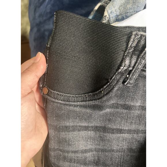 Judy Blue Maternity High Waist Fringed Stretch Panel Black Jean Shorts Size‎ M - Picture 6 of 9